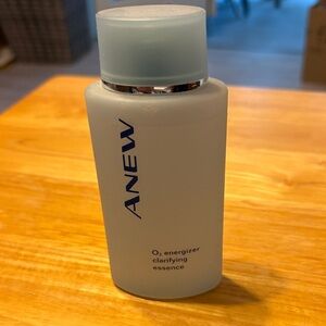 Avon Anew Energizer Clarifying Essence - Light Blue